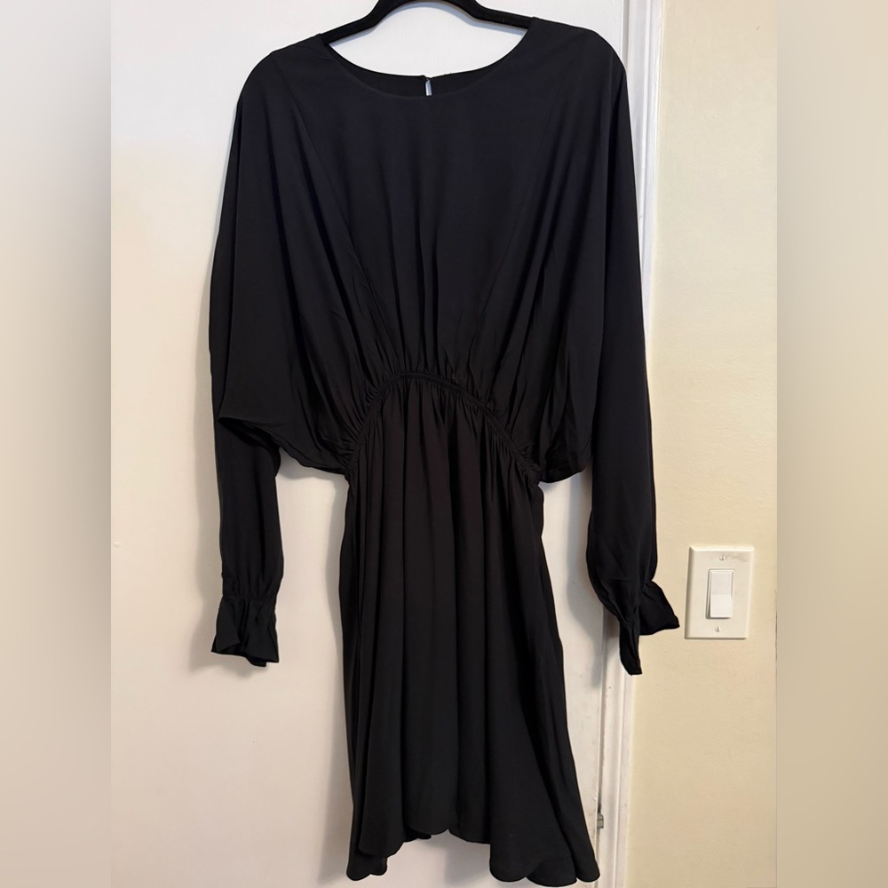 Forever 21 dress black batwing-style sleeves